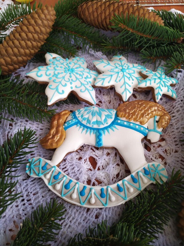 Koń na biegunach zestaw świąteczny