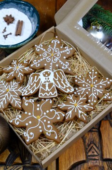 Aniołek z gwiazdkami z zawieszkami